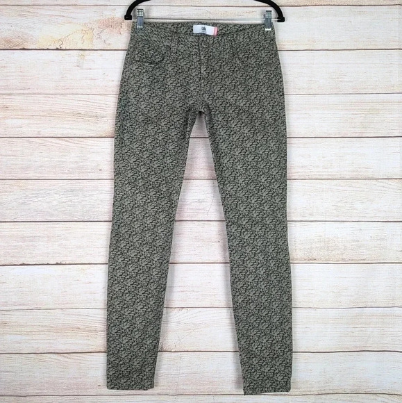 CAbi Women's Size 2 Ditsy Floral Skinny Jeans Green Stretchy Pants Style#5083 - Picture 11 of 11